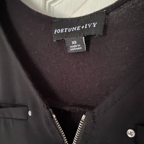 Black Sleeveless Blouse with Zipper — Black Stone Capsule (S) - Picture 5 of 6